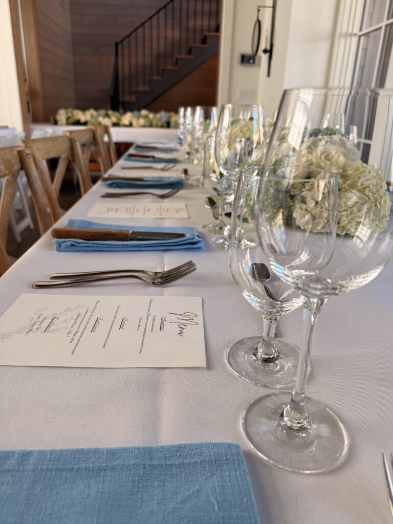 Elegant dinner table How to Find a Personal Chef